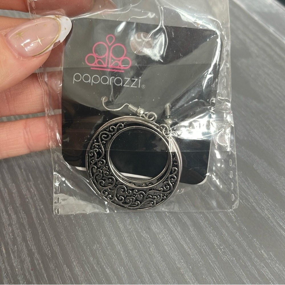 Paparazzi Silver Newport Nautical Earrings